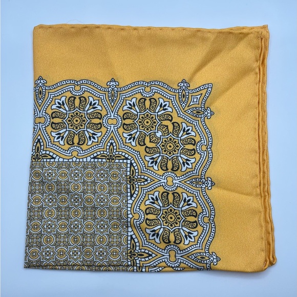 New Without Tags Cesare Attolini Pure Silk Pocket Square  Yellow. (13X13) - Picture 3 of 6